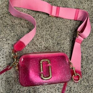 Marc Jacob’s pink jelly snapshot crossbody purse